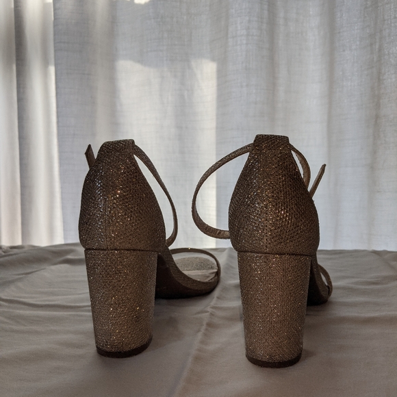 Dream Pairs W6.5 Block Champagne Heels - Picture 3 of 5